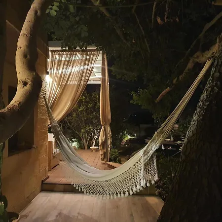 Bed & Breakfast Id-dwejra, Country