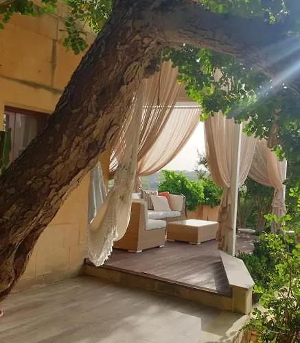 Id-dwejra, Country Bed and breakfast Misrah Suffara